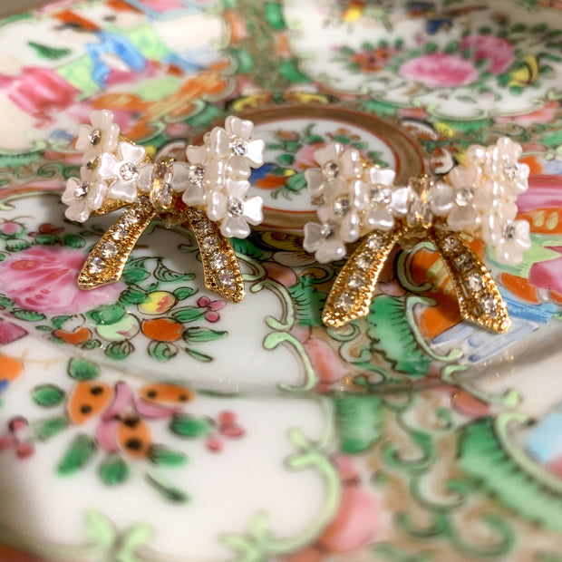 Pearly Bow Studs